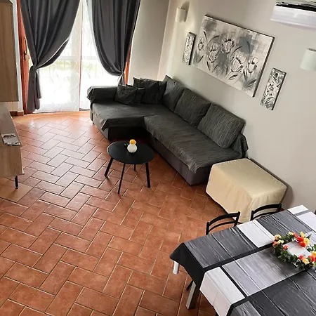 Сasa de vacaciones Rose Garden Nest - Indipendente Con Giardino, Terrazzo E Parcheggio Colazza