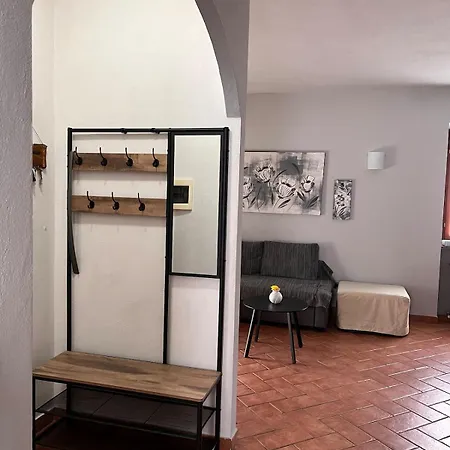 Сasa de vacaciones Rose Garden Nest - Indipendente Con Giardino, Terrazzo E Parcheggio Colazza