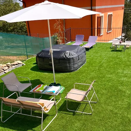 Сasa de vacaciones Rose Garden Nest - Indipendente Con Giardino, Terrazzo E Parcheggio *